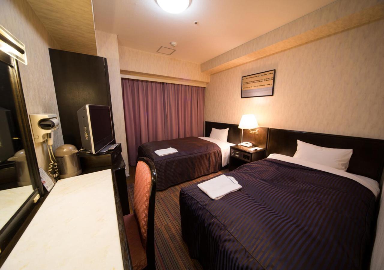 Hotel Claiton Esaka Szuita Kültér fotó